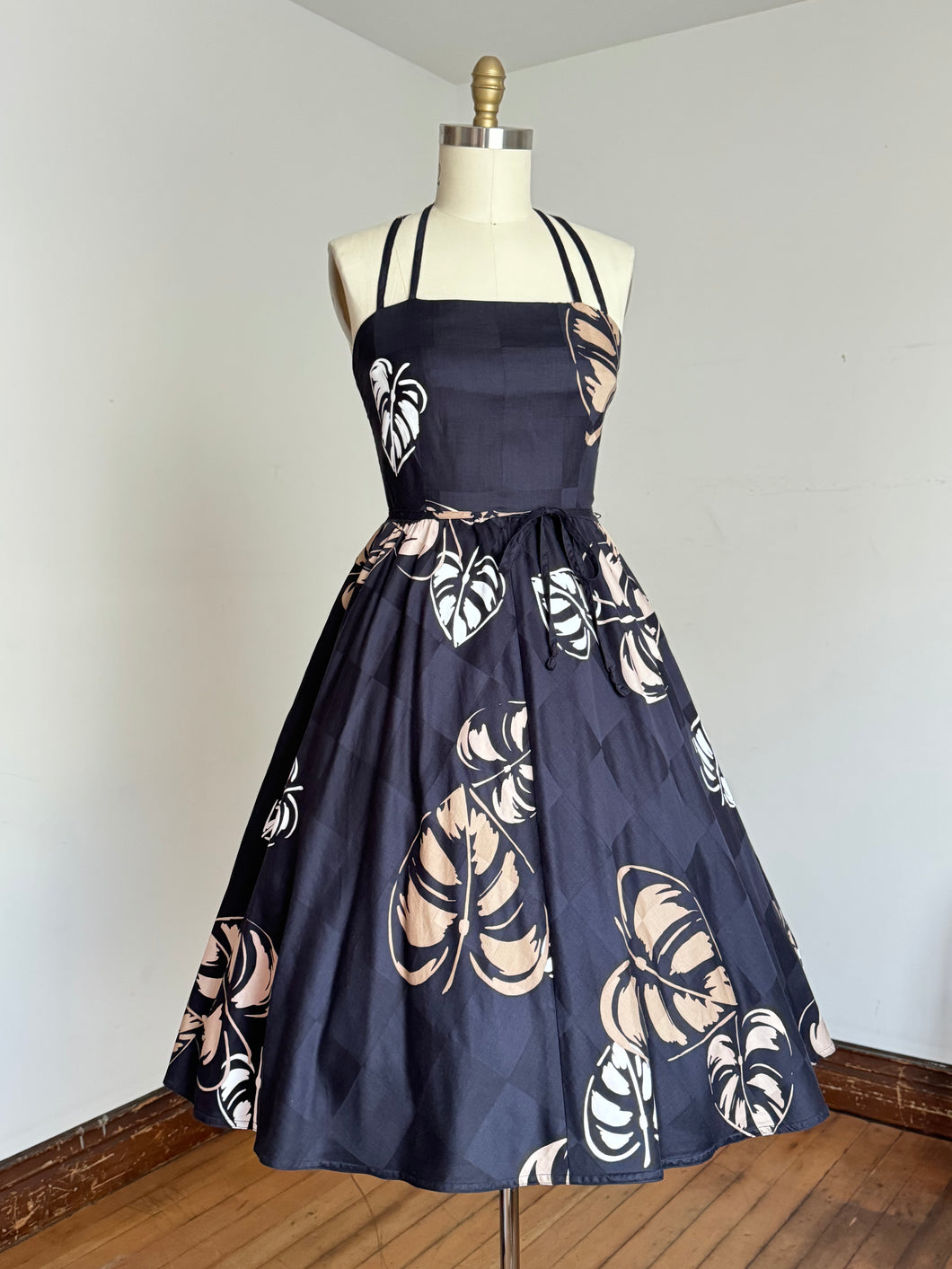 vintage 1970s Malia leaf sun dress {m}