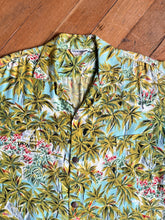 Load image into Gallery viewer, vintage 1950s Hawaiian rayon shirt