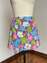 Load image into Gallery viewer, vintage 1970s floral mini skirt 30”W