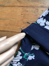 Load image into Gallery viewer, vintage 1940s floral rayon dress {L}
