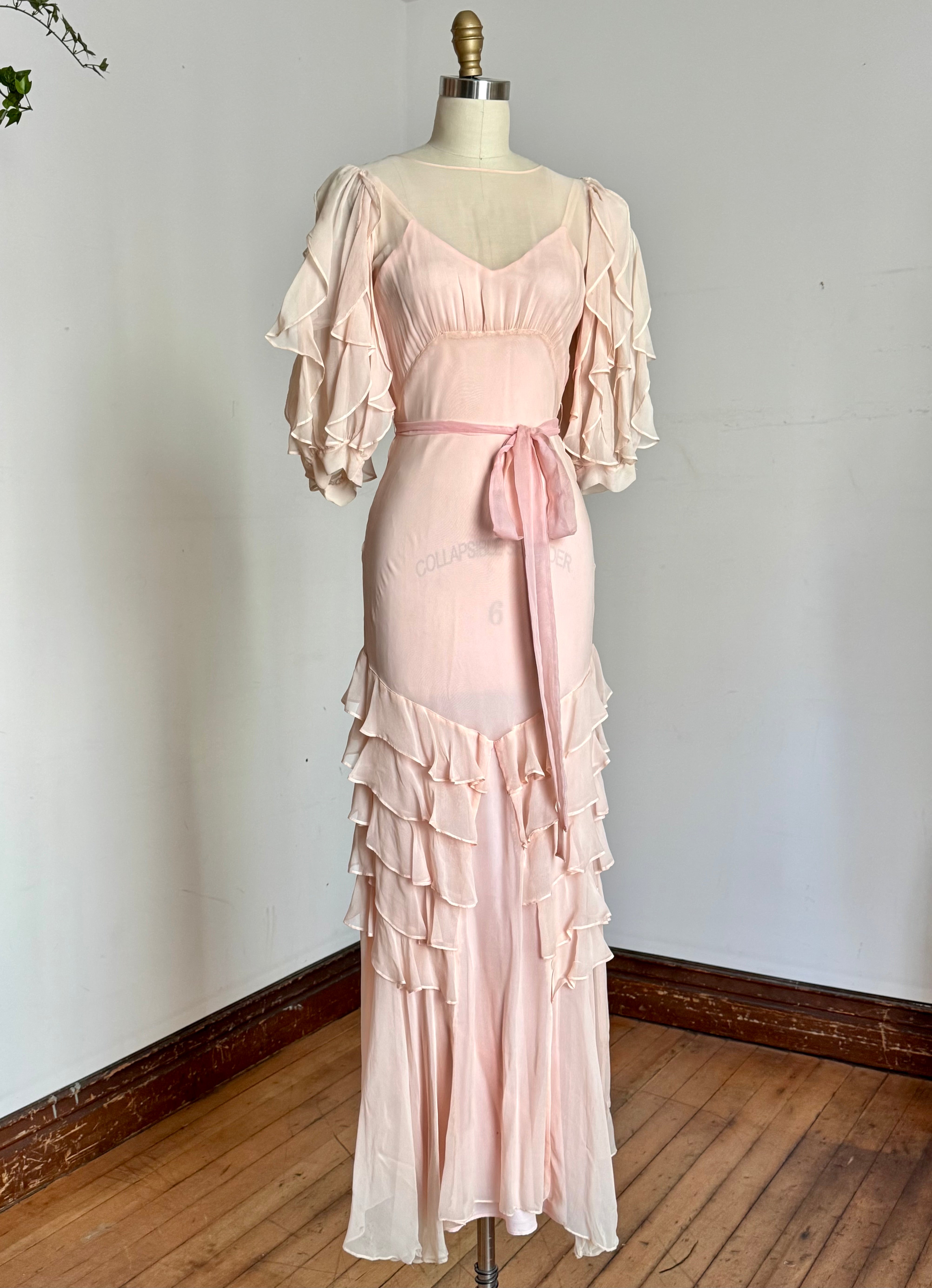 pink 1930s dress vintage 1930s pale pink silk evening gown {xs} – Trunk of Dresses