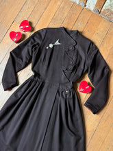 Load image into Gallery viewer, vintage 1940s brown wool princess coat {s}