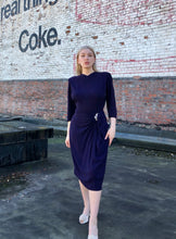 Load image into Gallery viewer, vintage 1940s purple rayon dress {s}