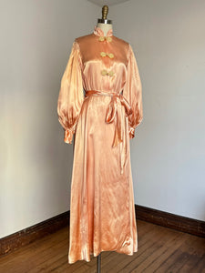 vintage 1940s pink satin dressing gown {s}