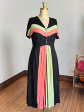 Load image into Gallery viewer, vintage 1940s rayon jersey color block dressing gown {1X}