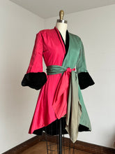 Load image into Gallery viewer, vintage 1940s black velvet robe {xs}