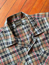 Load image into Gallery viewer, vintage 1960s plaid short sleeve button up shirt - loop collar
