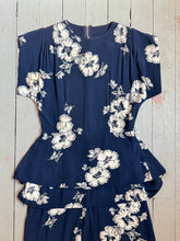 Load image into Gallery viewer, vintage 1940s novelty butterflies &amp; flowers rayon dress {s}