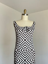 Load image into Gallery viewer, vintage 1960s psychedelic black and white dress {s/m}