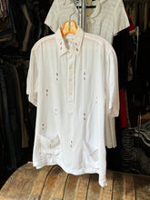 Load image into Gallery viewer, vintage 1960s pullover shirt
