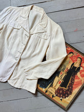 Load image into Gallery viewer, vintage 1940s WWII Women’s Naval WAVES button up blouse {s}