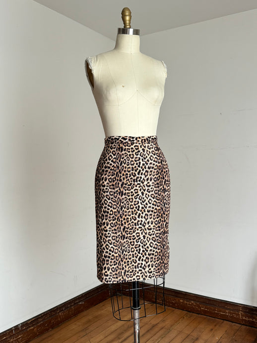 vintage 1950s leopard print corduroy skirt {xs}