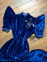 Load image into Gallery viewer, vintage 1930s blue velvet dress {xs}