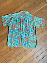 Load image into Gallery viewer, vintage 1950s rayon Hawaiian shirt