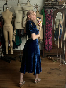 vintage 1930s blue velvet dress {xs}