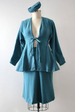 Load image into Gallery viewer, vintage 1940s blue wool skirt set with hat