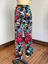 Load image into Gallery viewer, vintage 1940s floral rayon jersey pant play set {s/m}