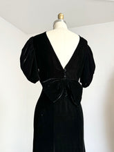 Load image into Gallery viewer, vintage 1930s black velvet gown {xs/s}