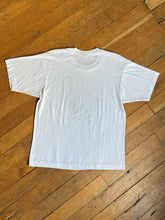 Load image into Gallery viewer, vintage 1990s LITTER STINKS skunk t-shirt