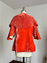 Load image into Gallery viewer, vintage 1930s velvet jacket {xs/s} 30s velvet opera coat