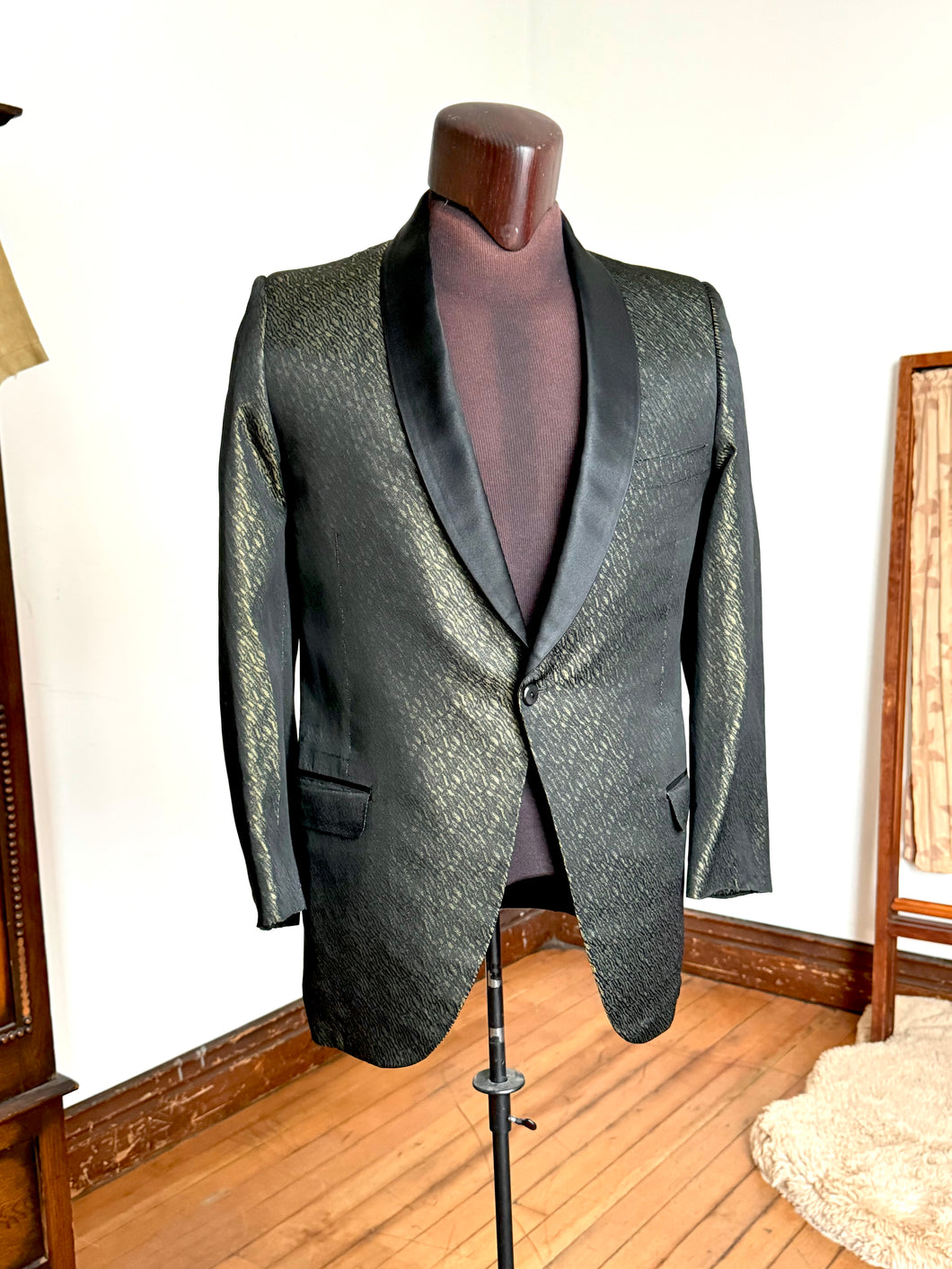 vintage 1950s shimmery satin brocade tuxedo jacket