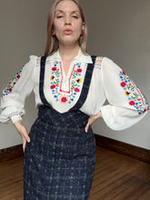 Load image into Gallery viewer, vintage 1940s embroidered folk blouse {m/l}