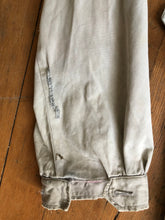 Load image into Gallery viewer, vintage 1940s cotton hunting jacket