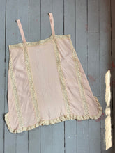 Load image into Gallery viewer, vintage 1920s slip lingerie {s/m}