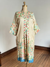 Load image into Gallery viewer, vintage 1920s silk pongee robe