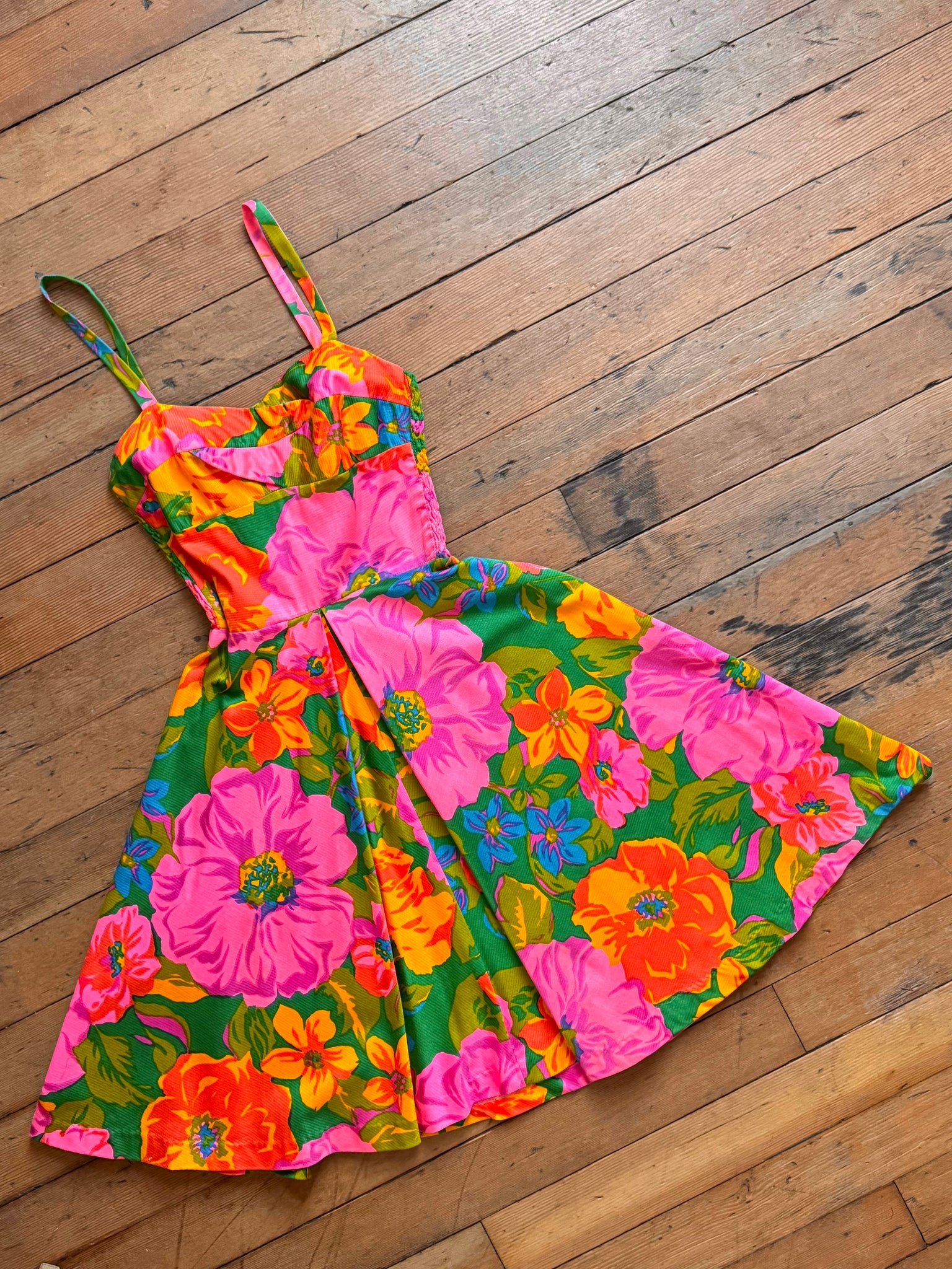hawaiian prom dress pink hawaiian dress vintage 1960s pink floral Hawaiian sun dress {s-m} – Trunk of Dresses