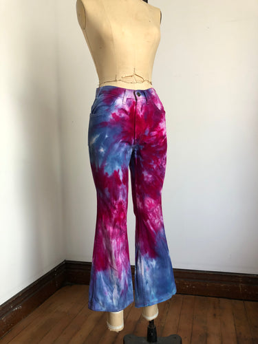 vintage 1960s 70s tie dye big E Levis flared denim jeans