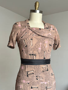 vintage 1940s novelty Giraffe rayon dress {m}