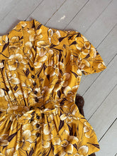 Load image into Gallery viewer, vintage 1930s 40s floral blouse {s}