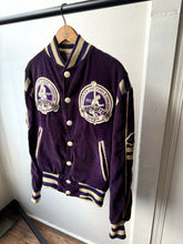 Load image into Gallery viewer, vintage 1950s Globetrotters basketball jacket