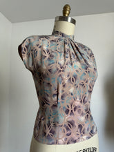 Load image into Gallery viewer, vintage 1940s abstract blouse {s/m}