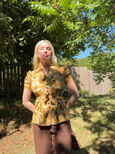 Load image into Gallery viewer, vintage 1930s 40s floral blouse {s}