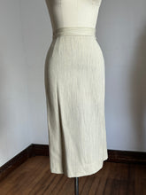 Load image into Gallery viewer, vintage 1940s cream wool suit {xxs}