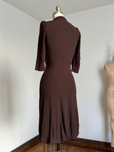 Load image into Gallery viewer, vintage 1930s L&#39;Aiglon rayon crepe dress {xs}