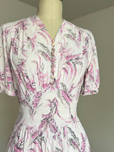 Load image into Gallery viewer, vintage 1940s novelty pink rayon dress {xs/s}