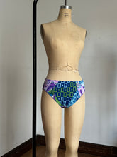 Load image into Gallery viewer, vintage 1960s undies and half slip set {xs-s}