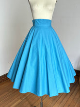 Load image into Gallery viewer, vintage 1950s blue cotton circle skirt {xs}