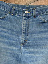 Load image into Gallery viewer, vintage 1970s Lee denim jeans 28/29W