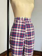 Load image into Gallery viewer, vintage 1950s plaid capri pants {s}