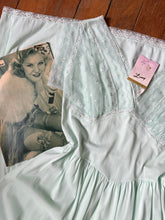 Load image into Gallery viewer, NOS vintage 1950s 60s lucky clover slip {s-m}