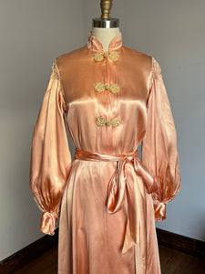 vintage 1940s pink satin dressing gown {s}