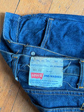 Load image into Gallery viewer, NOS vintage 1970s LEVIS wide leg jeans - JUNIORS