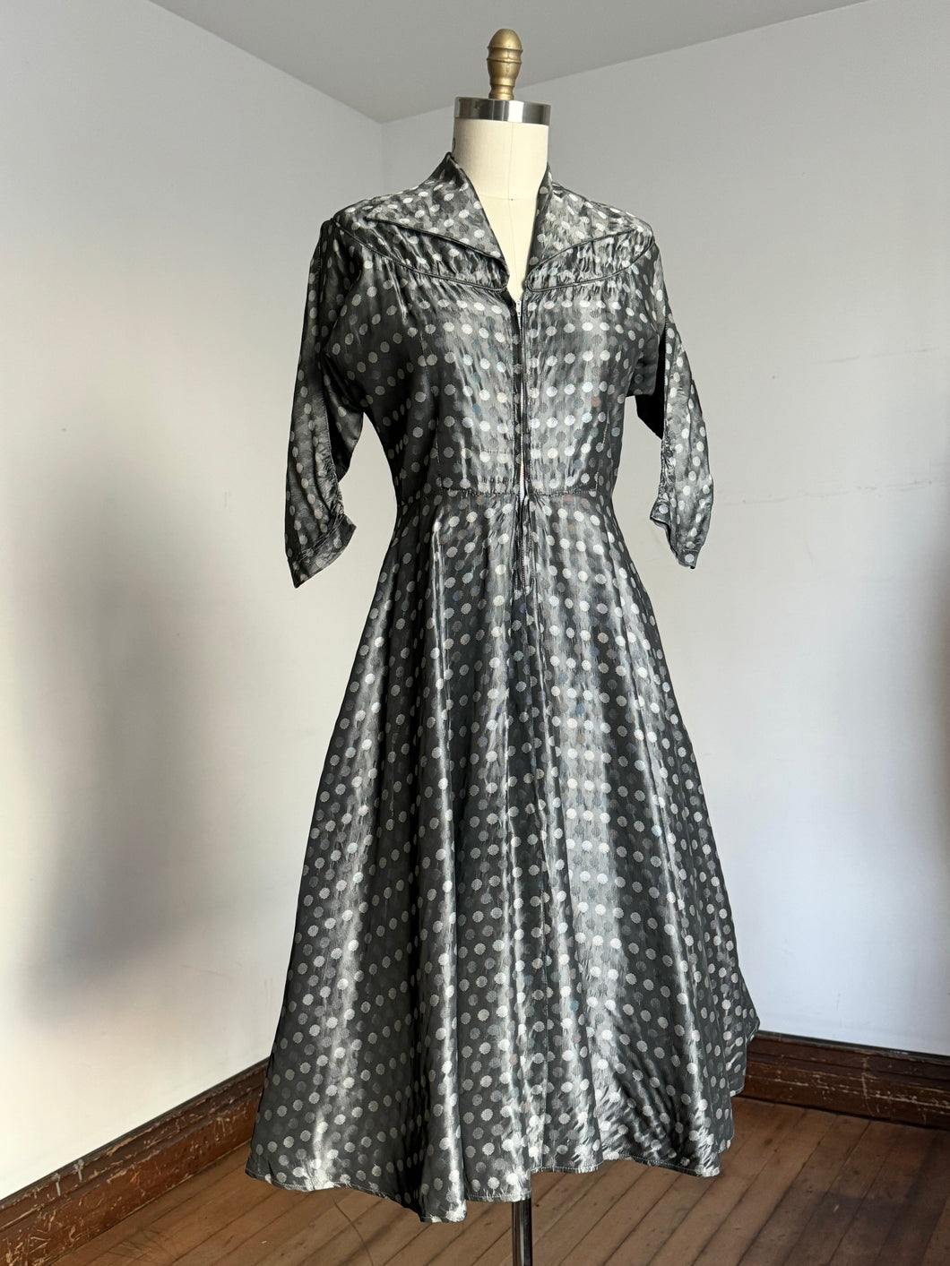 vintage 1950s front zip silver dress {m}