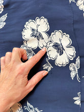 Load image into Gallery viewer, vintage 1940s novelty butterflies &amp; flowers rayon dress {s}