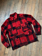 Load image into Gallery viewer, vintage 1940s plaid Cruiser style jacket