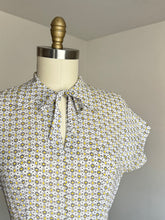 Load image into Gallery viewer, vintage 1940s rayon dress {m}